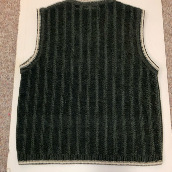 EUC Boys Acrylic Knit Vest Sz 8; Dark Green with Cream Accent along All Openings - Picture 2 of 7